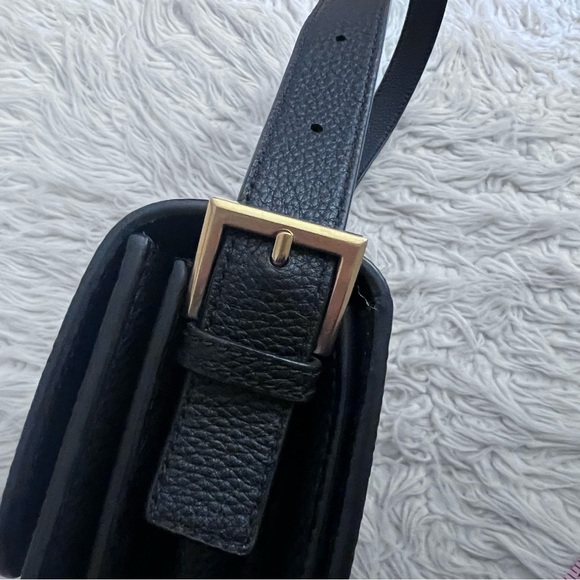 The Curated Shoulder Bag - Pebbled Leather - Picture 11 of 13